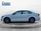 Used 2017 Volkswagen Jetta SE image 2