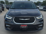 Used 2023 Chrysler Pacifica Touring-L image 3