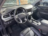 Used 2019 GMC Acadia SLT w/ Black Edition image 2