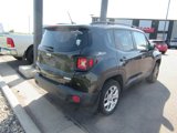 Used 2015 Jeep Renegade Latitude image 3