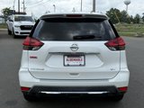 Used 2017 Nissan Rogue SV image 4