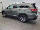 Used 2019 Toyota Highlander XLE image 3