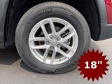 Certified 2023 Jeep Grand Cherokee Laredo w/ Luxury Tech Group I image 6