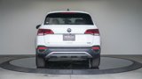 Certified 2024 Volkswagen Taos SE w/ Panoramic Sunroof Package image 3