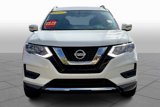 Used 2017 Nissan Rogue SV image 3