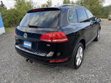 Used 2013 Volkswagen Touareg VR6 image 3
