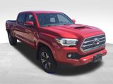 Used 2016 Toyota Tacoma TRD Sport image 3