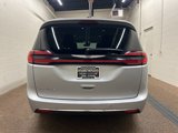 Used 2023 Chrysler Pacifica Touring-L image 3