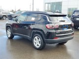 Used 2023 Jeep Compass Latitude w/ Convenience Group image 3