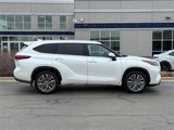 Used 2021 Toyota Highlander Platinum image 3