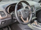 Used 2017 Jeep Grand Cherokee Overland image 3