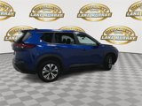 Used 2023 Nissan Rogue SV image 3