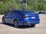 Used 2022 Volkswagen Jetta SE image 5