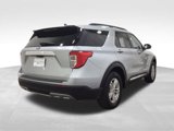 Used 2023 Ford Explorer XLT w/ Equipment Group 202A image 4