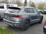 Used 2023 Volkswagen Taos SE w/ Panoramic Sunroof Package image 4