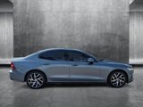 Used 2020 Volvo S60 T5 Momentum image 4
