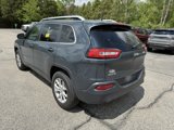 Used 2018 Jeep Cherokee Latitude Plus w/ Comfort/Convenience Group image 5