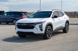Used 2024 Chevrolet Trax RS w/ Sunroof Package image 3