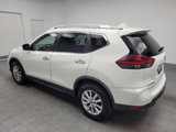 Used 2019 Nissan Rogue SV image 3