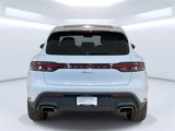 Certified 2024 Porsche Macan image 6