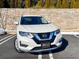 Used 2019 Nissan Rogue SV image 2