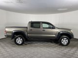 Used 2015 Toyota Tacoma TRD Pro image 5