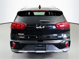 Certified 2022 Kia Niro LXS image 6