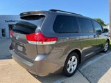 Used 2013 Toyota Sienna LE w/ Towing Pkg image 2