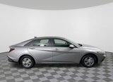 New 2025 Hyundai Elantra SE image 2