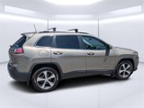 Used 2019 Jeep Cherokee Limited image 3