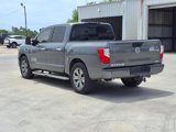 Used 2017 Nissan Titan SV image 5