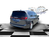 Used 2021 Chrysler Pacifica Touring-L image 4