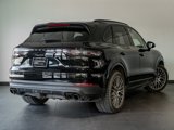 Certified 2023 Porsche Cayenne Platinum Edition image 5