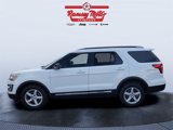 Used 2017 Ford Explorer XLT image 2