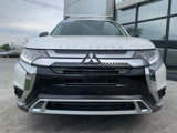 Used 2020 Mitsubishi Outlander ES image 2