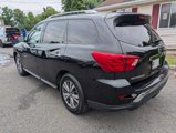 Used 2019 Nissan Pathfinder SL image 2