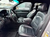 Used 2017 Ford Explorer XLT w/ Equipment Group 202A image 5