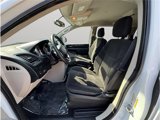 Used 2018 Dodge Grand Caravan SE w/ UConnect Hands-Free Group image 2