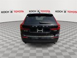 Used 2018 Volvo XC60 T6 Momentum w/ Convenience Package image 5