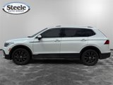 Used 2022 Volkswagen Tiguan SE image 2