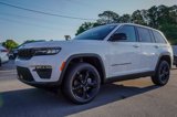 New 2025 Jeep Grand Cherokee Limited w/ Black Appearance Package image 2