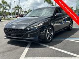 Used 2023 Hyundai Elantra SEL w/ Convenience Package image 2