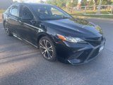 Used 2018 Toyota Camry SE image 3