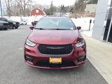 Used 2022 Chrysler Pacifica Touring-L w/ S Appearance Package image 2