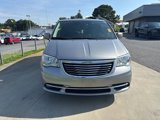 Used 2016 Chrysler Town & Country Touring image 2