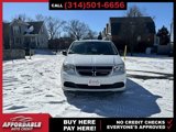 Used 2019 Dodge Grand Caravan SE w/ UConnect Hands-Free Group image 2