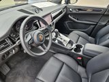 Certified 2024 Porsche Macan image 4