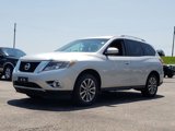 Used 2016 Nissan Pathfinder SV image 3