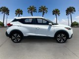 Used 2018 Nissan Kicks SV image 4