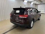 Used 2017 Kia Sorento LX w/ LX Convenience Package image 5